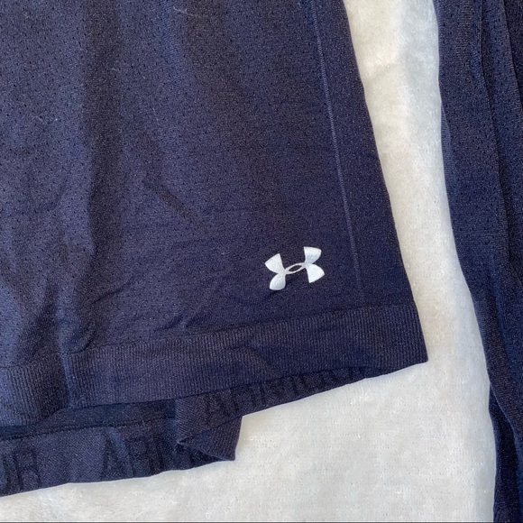 Under Armour Black Long Sleeve - Picture 2 of 3